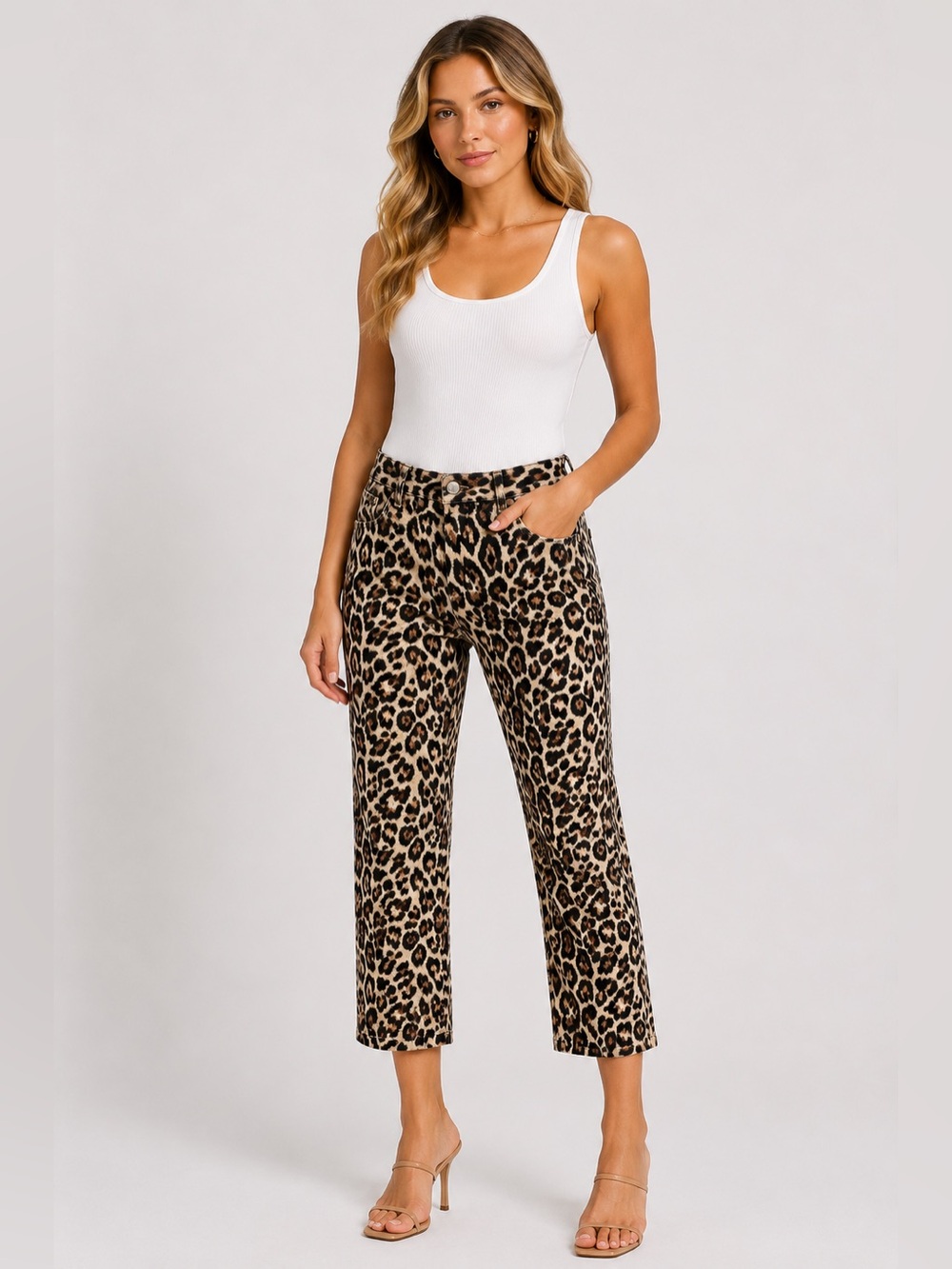 Alice + Olivia Leopard Print Cropped Pants Women’s Size 6